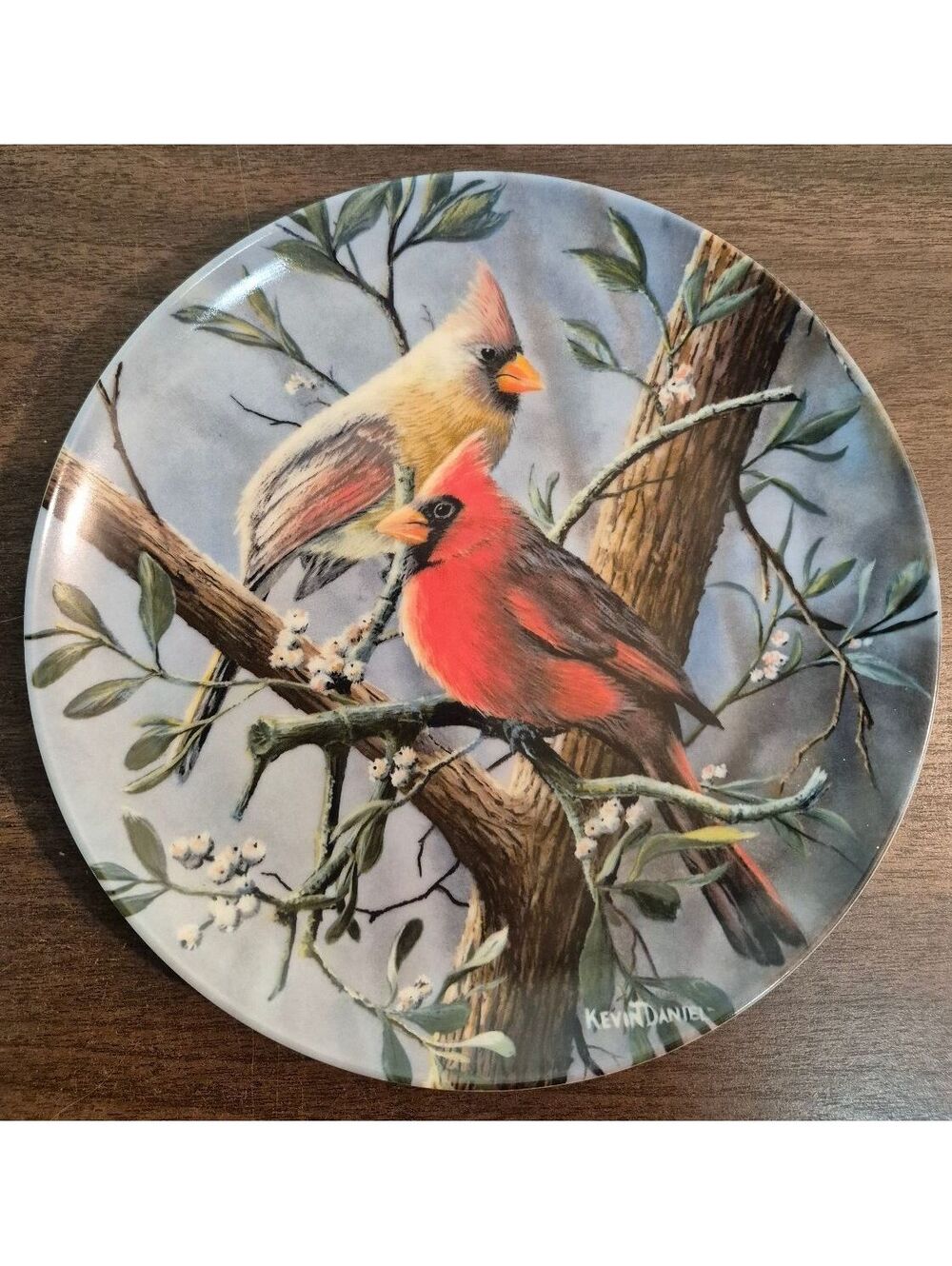 Knowles  Birds of Your Garden Collection Plate - The Cardinal